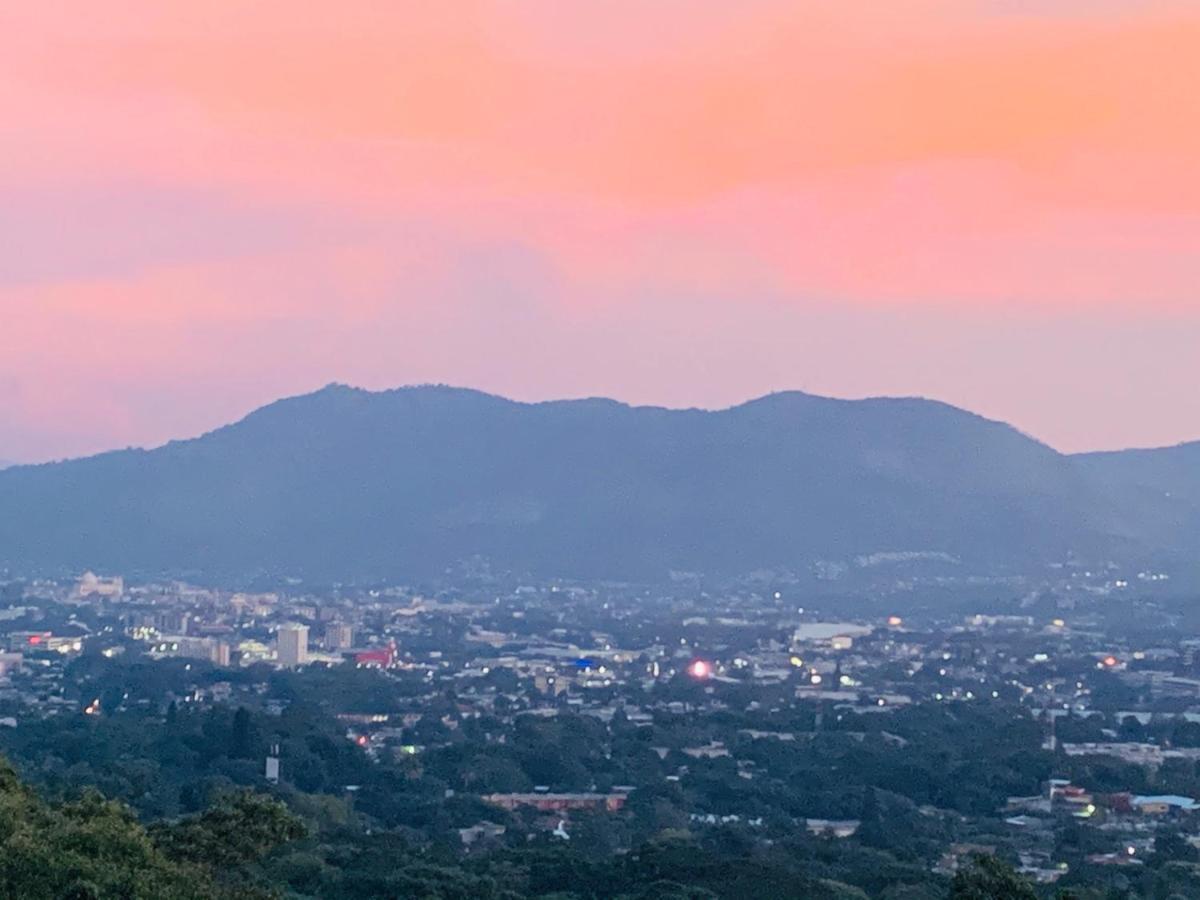 Apartamento Con La Mejor Vista De サンサルバドル エクステリア 写真